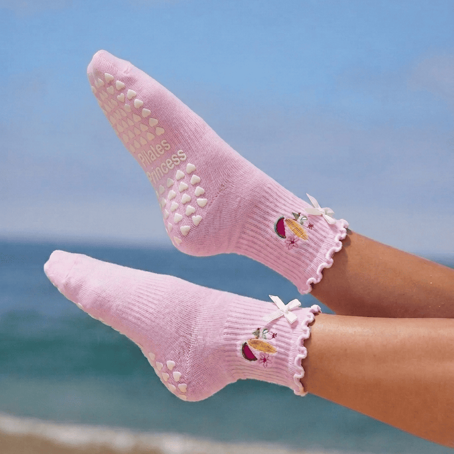 ayamekko　フリルスタイ Pilates Paradise Grip Socks – Pilates Princess