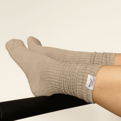 Mocha Slouchy Scrunchy Grip Socks