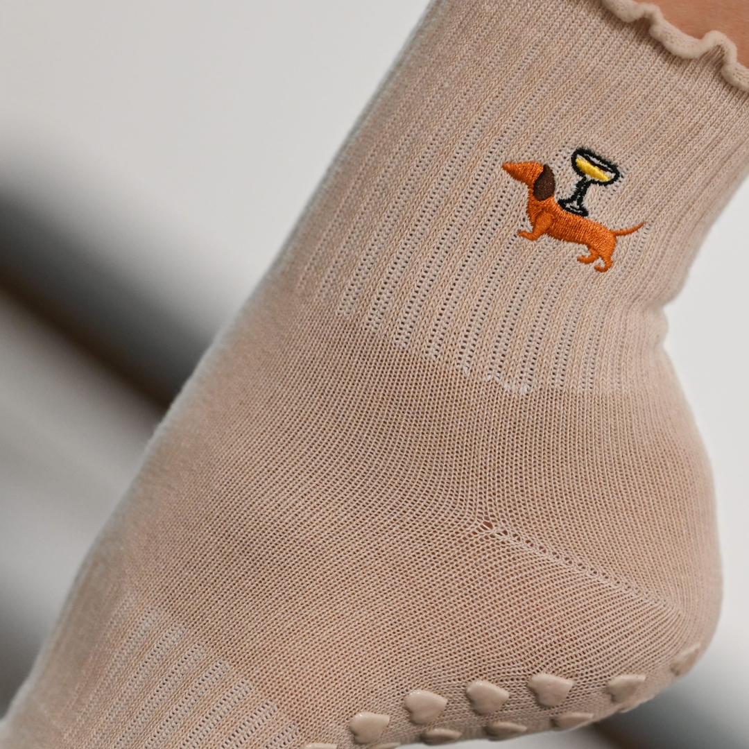 Pilates Plank Pup Grip Socks