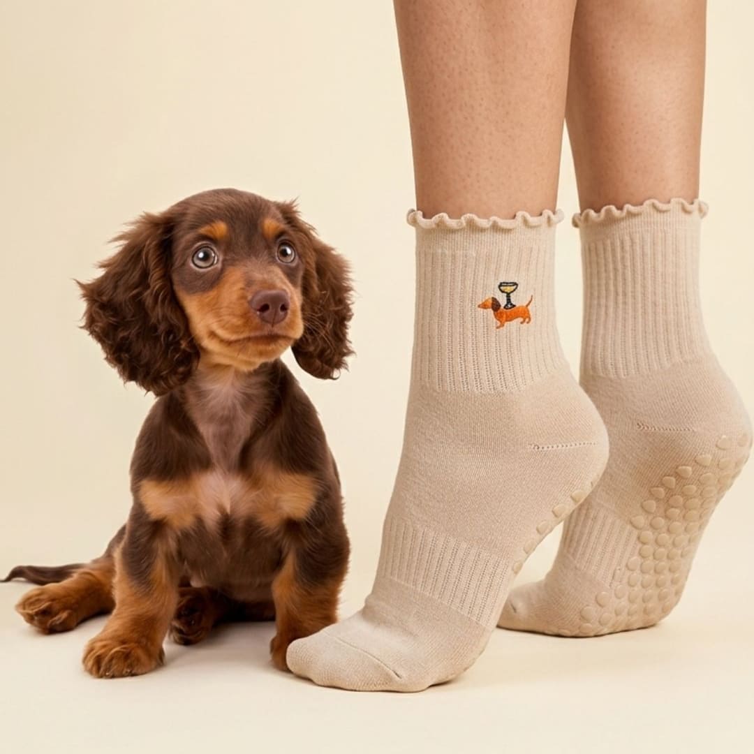 Pilates Plank Pup Grip Socks